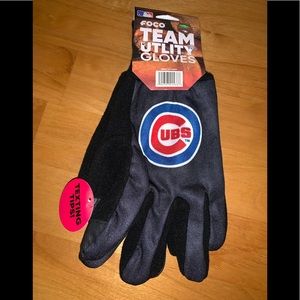 Nwt Cubs utity gloves texting tips  Chicago